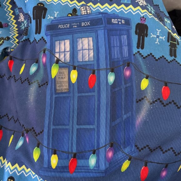 Men's Doctor Who ugly Christmas sweater medium TARDIS Cyber Men Dalek fandom - Picture 5 of 11